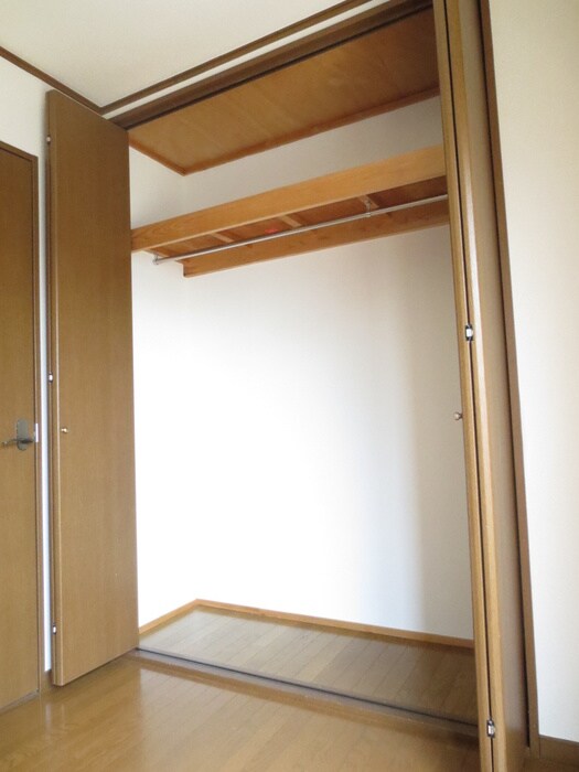 物件内観写真10　(収納)