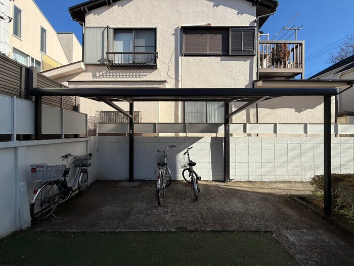 成城フォーラムの駐輪場