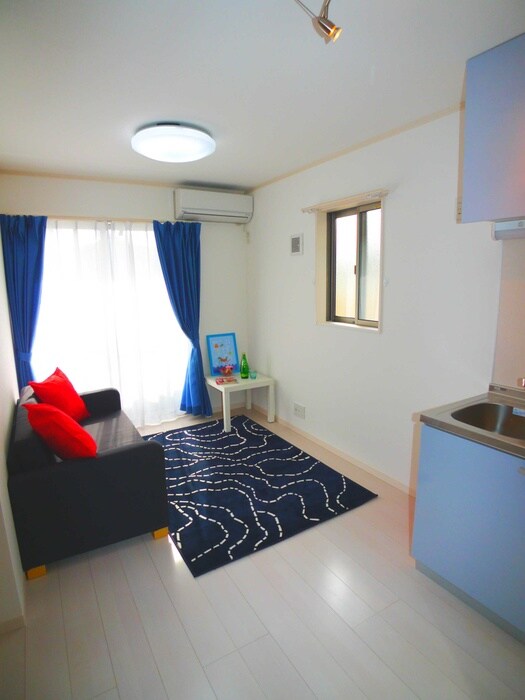 物件内観写真7　(室内からの展望)