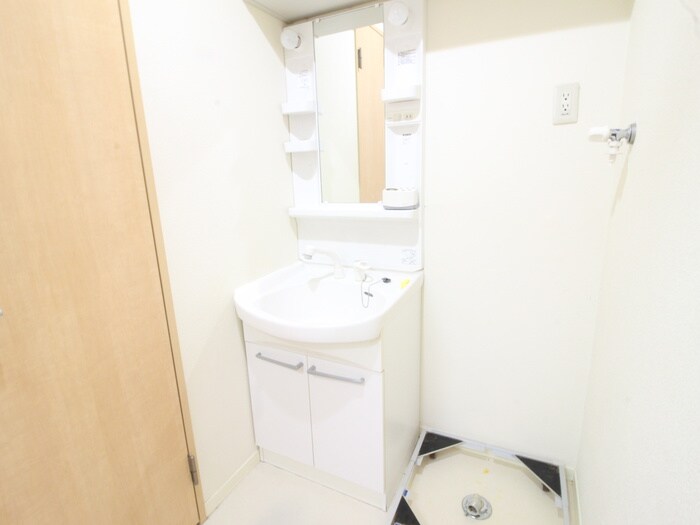 物件内観写真11　(洗面)