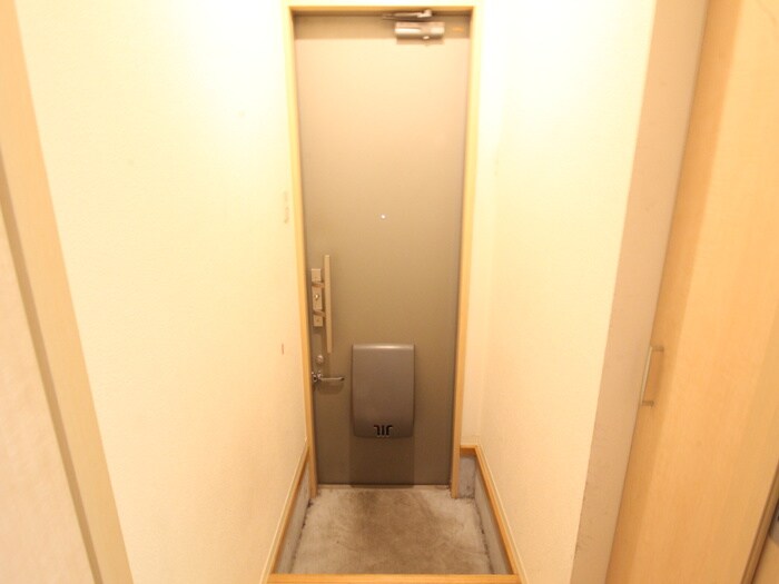 物件内観写真14　(玄関)