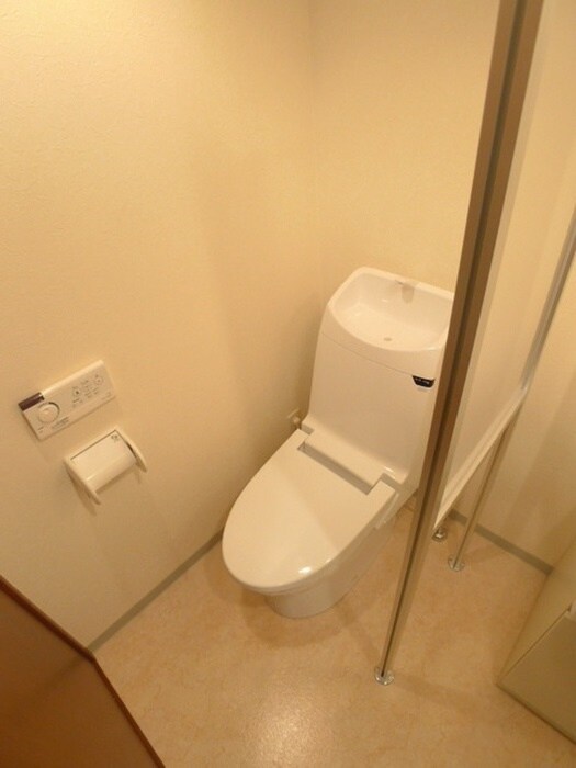 物件内観写真13　(トイレ)