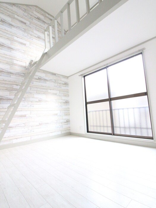 物件内観写真4　(居室)