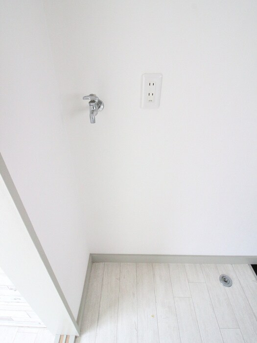 物件内観写真9　(洗濯機置場)