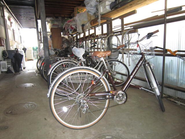 物件外観写真5　(駐輪場)