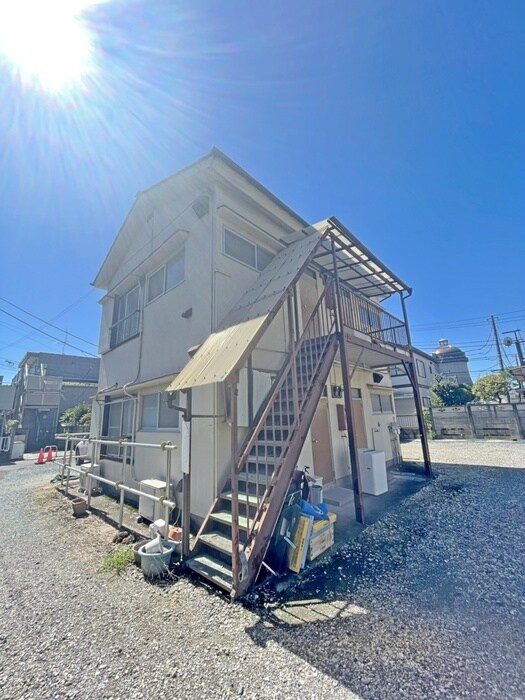 物件外観写真3　(エントランス部分)