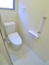 物件内観写真13　(トイレ)