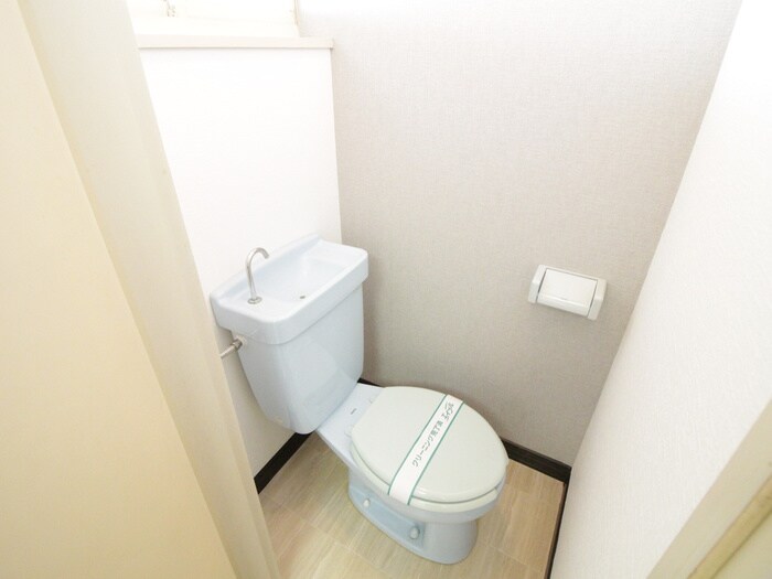 物件内観写真15　(トイレ)