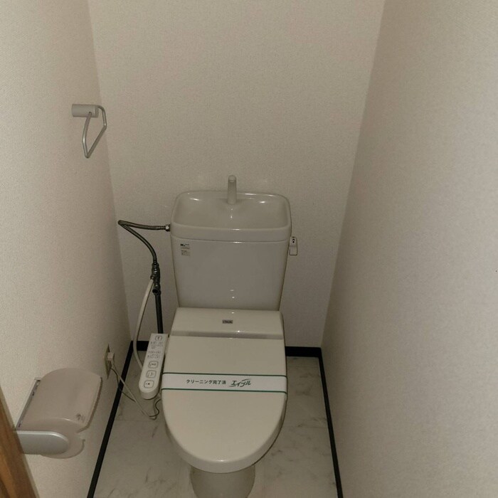 物件内観写真16　(トイレ)