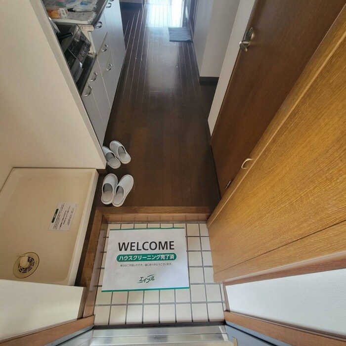 物件内観写真18　(玄関)