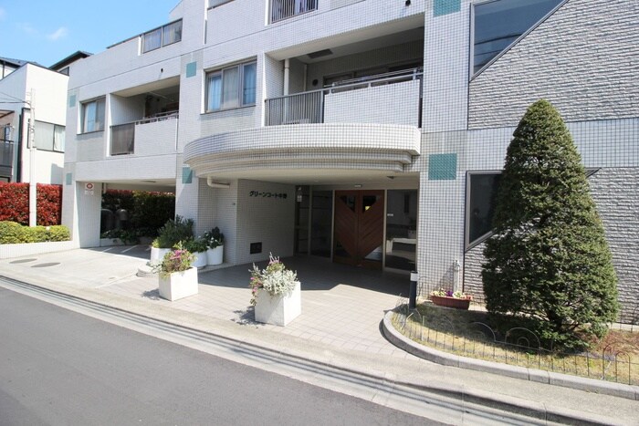 物件外観写真4　(エントランス部分)