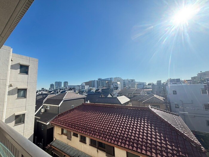 物件内観写真10　(室内からの展望)