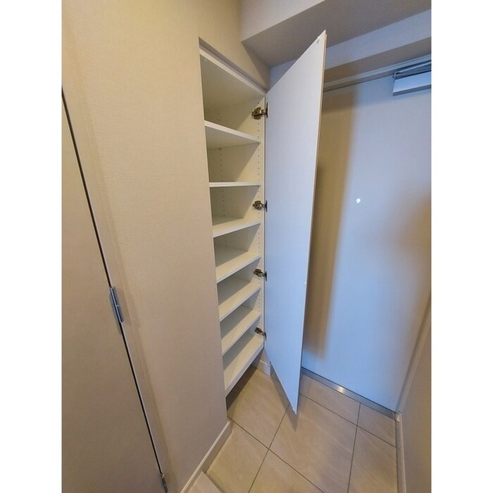 物件内観写真15　(靴箱)