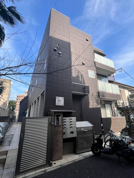 アバンサー南青山外観写真