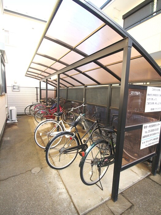 物件外観写真5　(駐輪場)