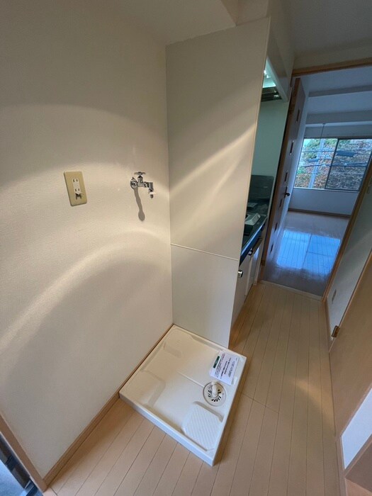 物件内観写真19　(洗濯機置場)