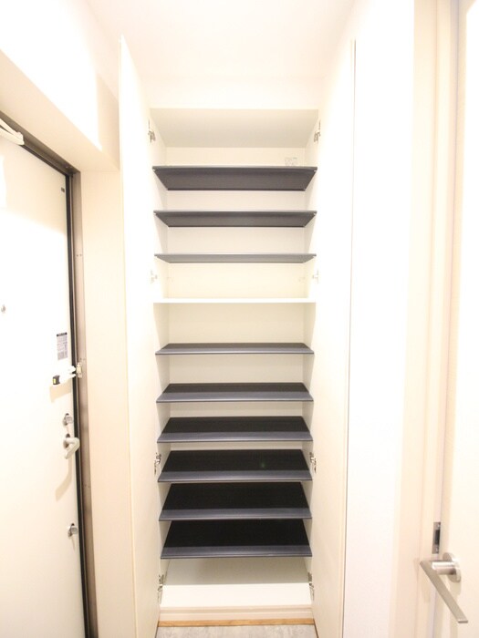 物件内観写真18　(靴箱)