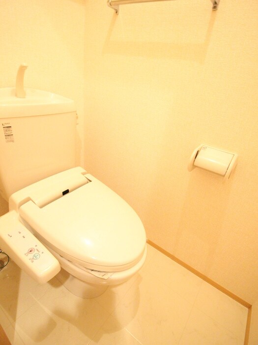 物件内観写真8　(トイレ)