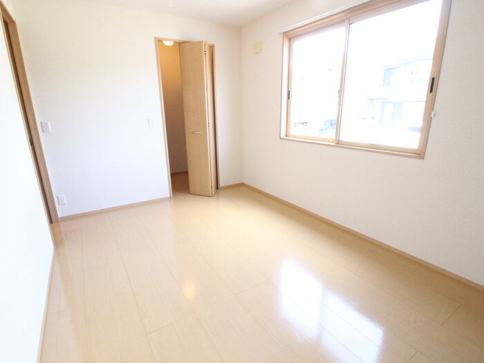 物件内観写真10　(居室)