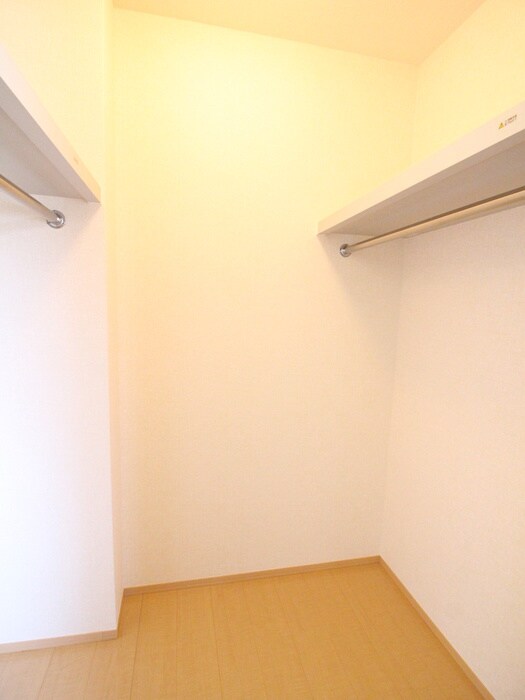 物件内観写真13　(収納)