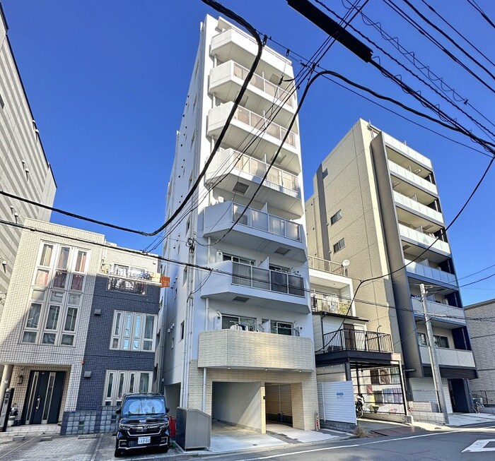 物件外観写真1　(駐車場)