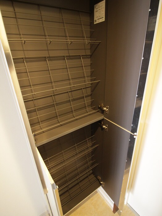 物件内観写真16　(靴箱)