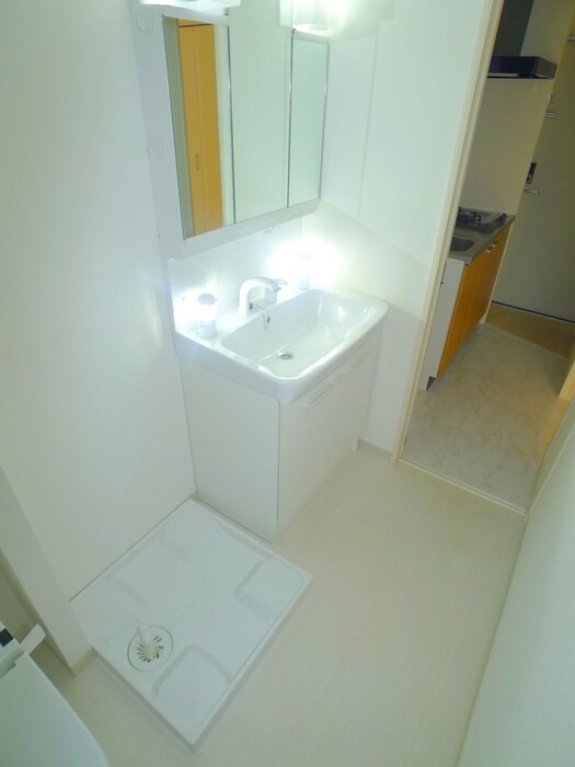 物件内観写真18　(洗濯機置場)