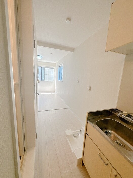 物件内観写真14　(廊下)