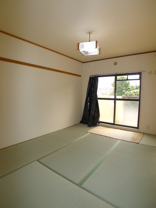 物件内観写真10　(居室)