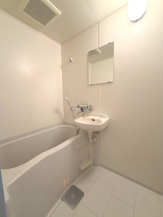 物件内観写真12　(バス／シャワールーム等)