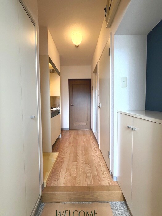 物件内観写真18　(廊下)