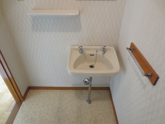 物件内観写真9　(洗面)