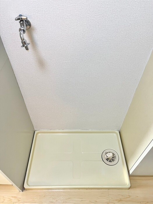 物件内観写真13　(洗濯機置場)