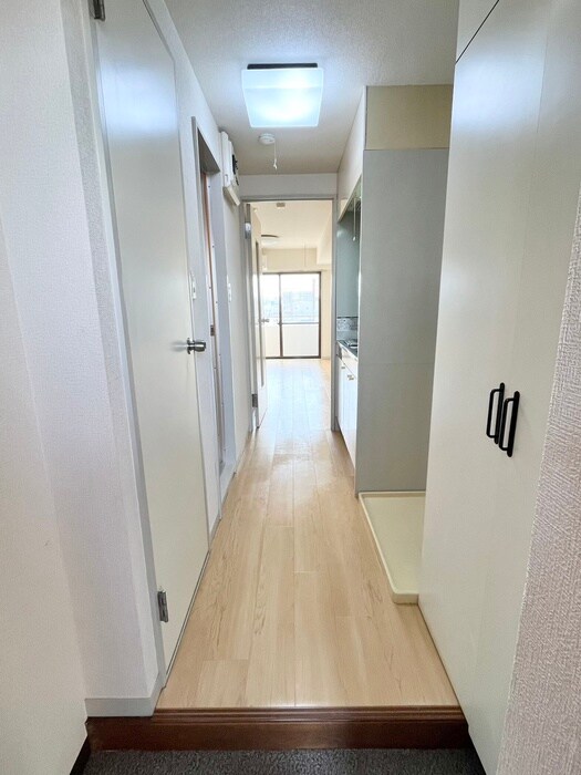 物件内観写真17　(廊下)
