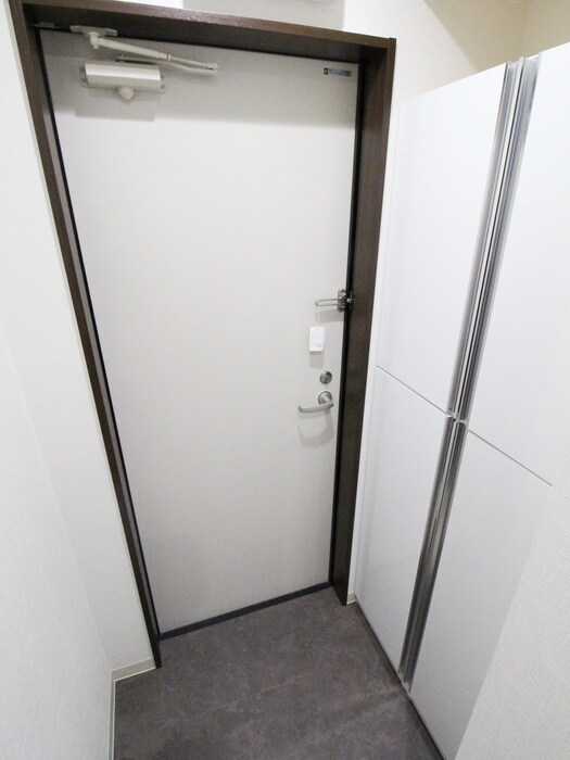 物件内観写真17　(玄関)