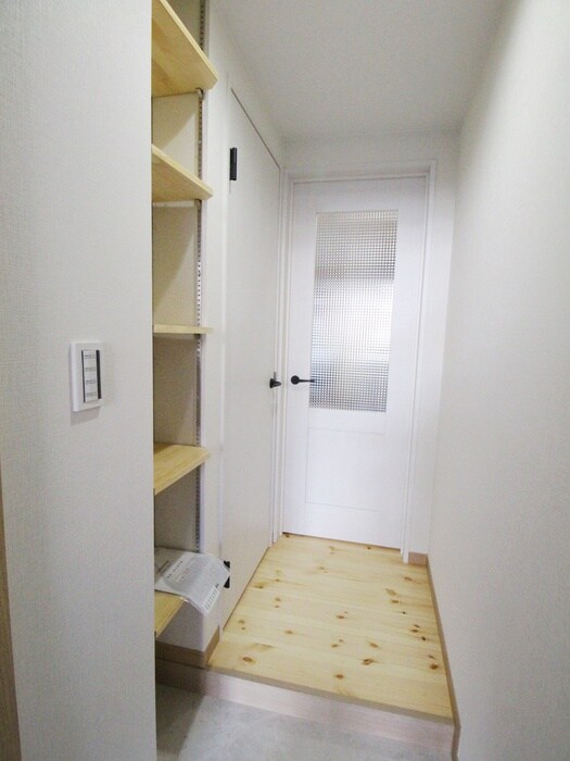 物件内観写真19　(玄関)