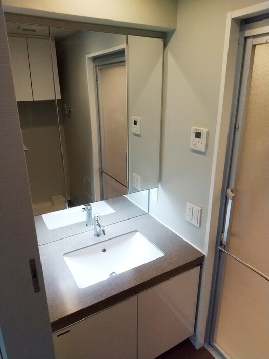 物件内観写真13　(洗面)