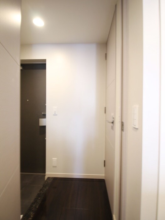 物件内観写真19　(廊下)