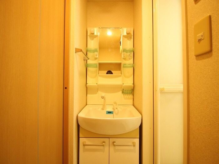 物件内観写真11　(洗面)