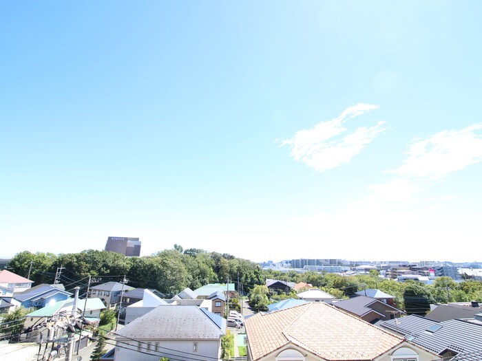 物件内観写真16　(室内からの展望)