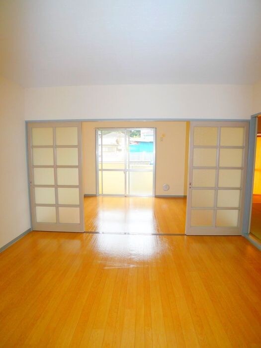 物件内観写真4　(居室)