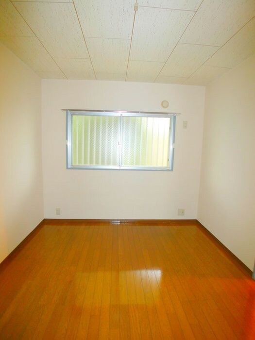 物件内観写真6　(居室)