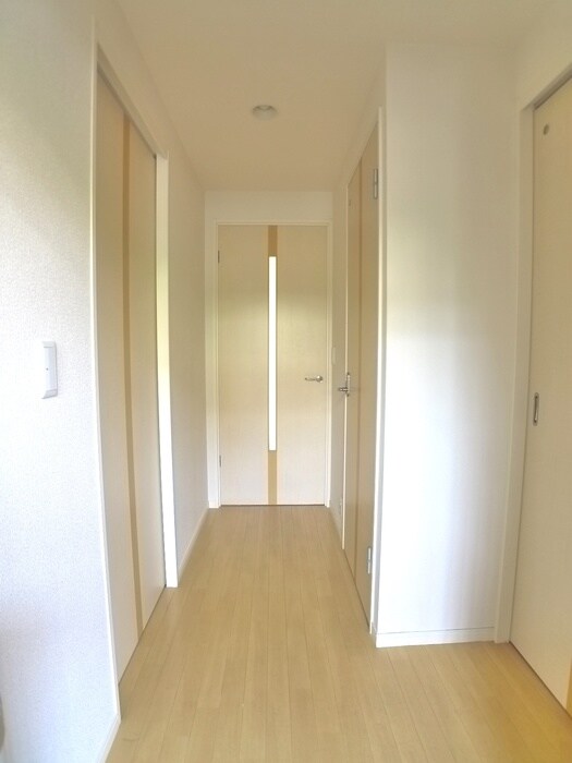 物件内観写真13　(廊下)