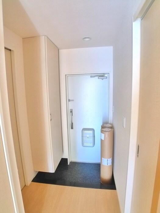 物件内観写真16　(玄関)