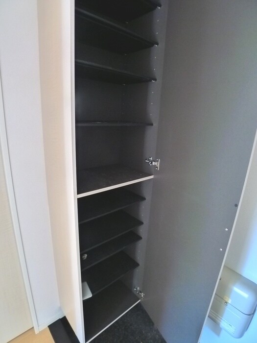 物件内観写真18　(靴箱)