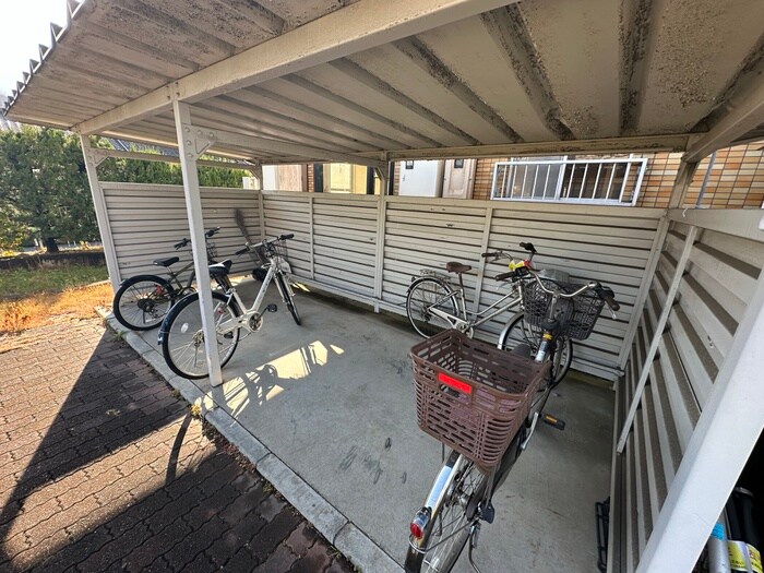 物件外観写真4　(建物設備)