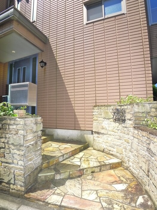 物件外観写真5　(駐車場)