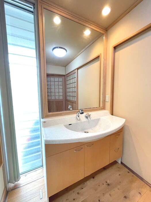 物件内観写真10　(洗面)