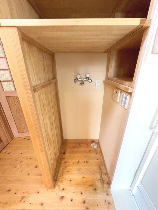 物件内観写真13　(洗濯機置場)