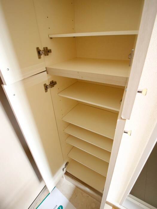 物件内観写真18　(靴箱)